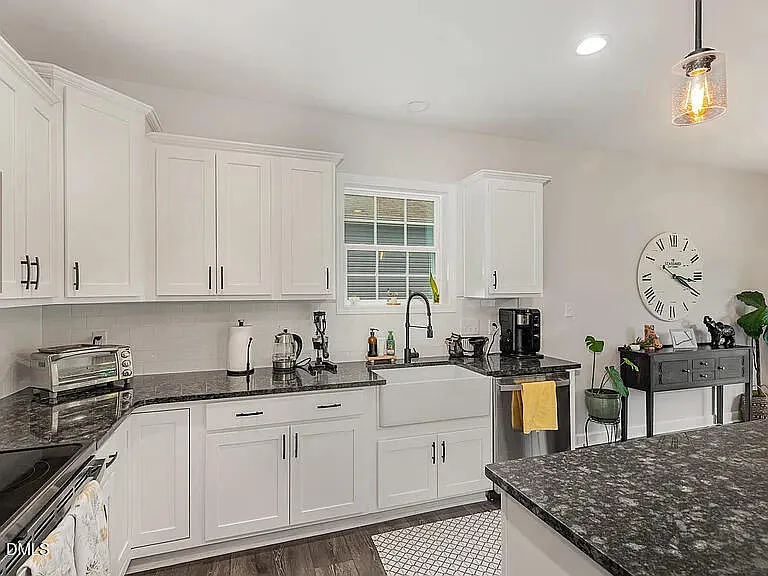 325 Whetstone Dr — Photo 9