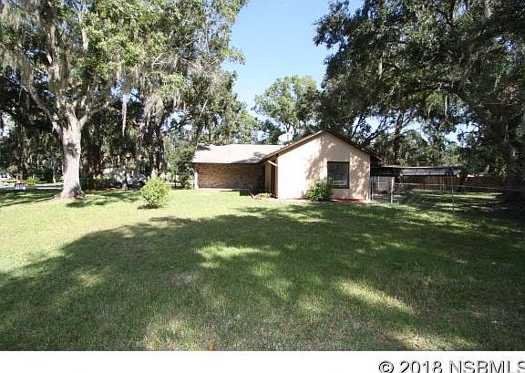 3rd image of 2203 Queen Palm Dr