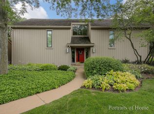 26079 W Meadow Pl #B, Lake Barrington, IL 60010