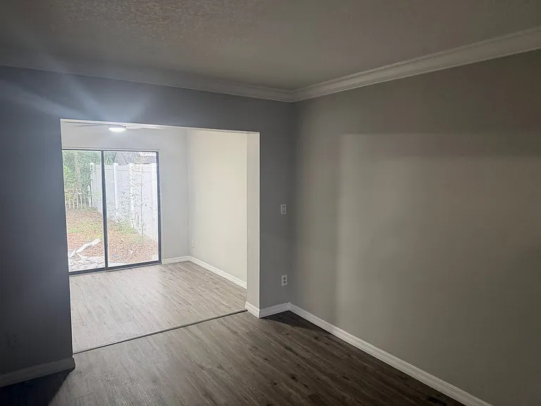 3784 Lake Shore Dr — Photo 11