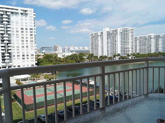 2nd image of 18071 Biscayne Blvd #7043