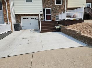 515 Marilyn Dr, Mandan, ND 58554