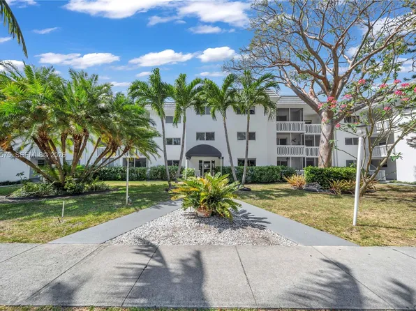 200 Galen Dr APT 308, Key Biscayne, FL 33149