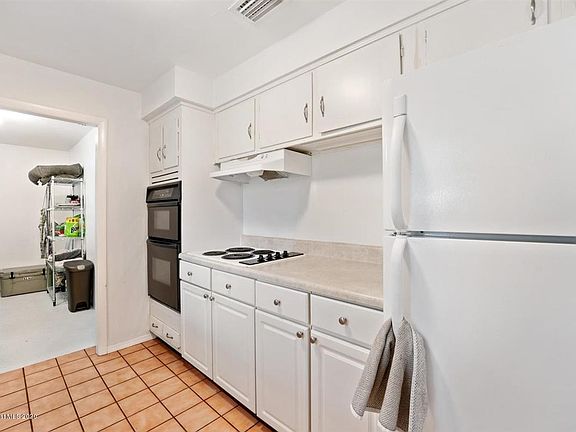 5th image of 1419 Crest Dr