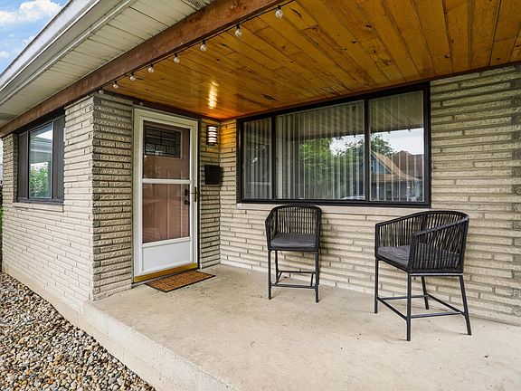 5th image of 828 Cottage Ave
