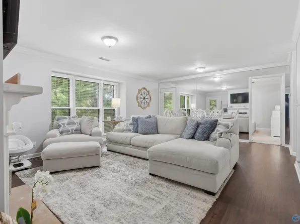 4908 Seven Pine Cir, Huntsville, AL 35816