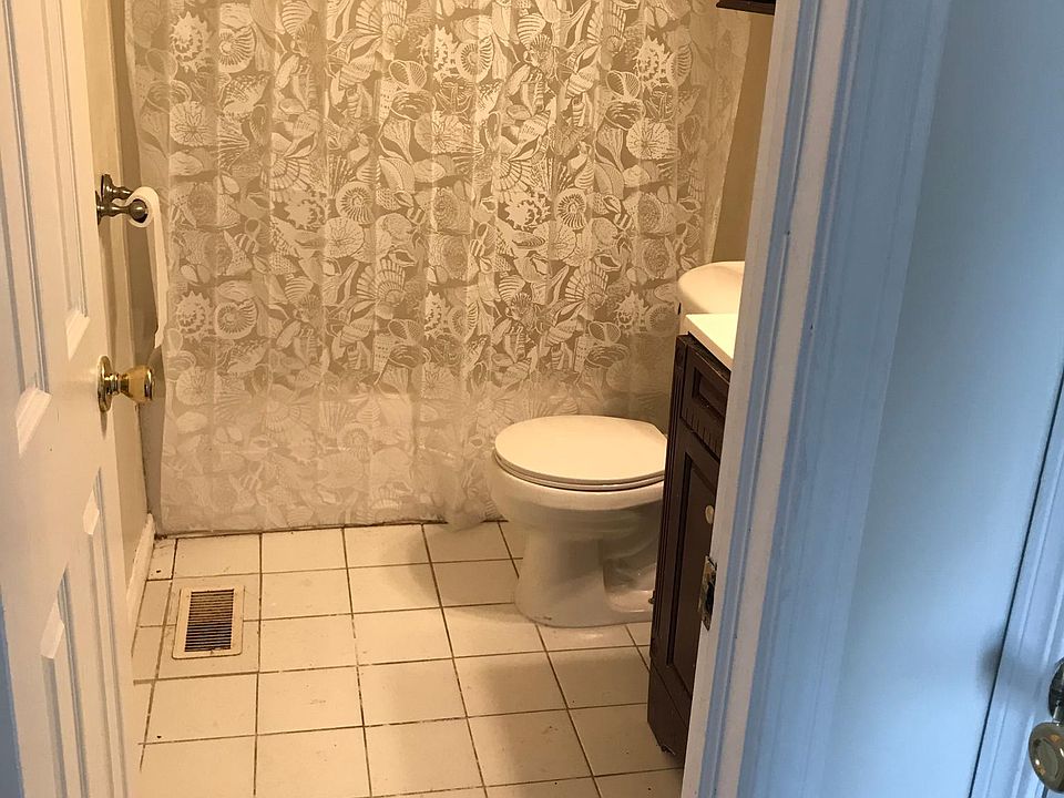 1st image of 4440 Poplar Ave