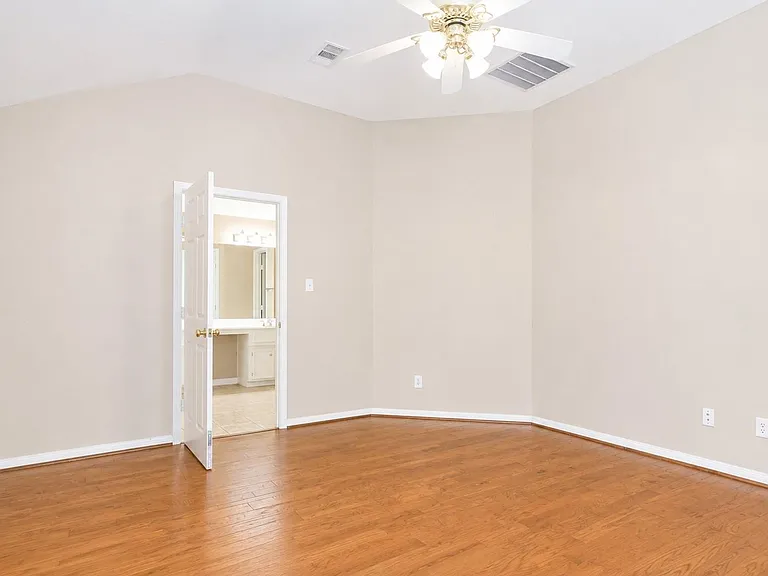 22422 Cascade Springs Dr — Photo 8