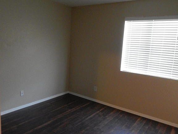 4th image of 2156 W Central Ave