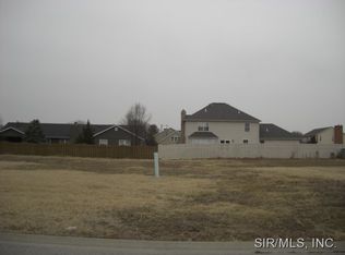 710 Wheatfield Rd, O Fallon, IL 62269