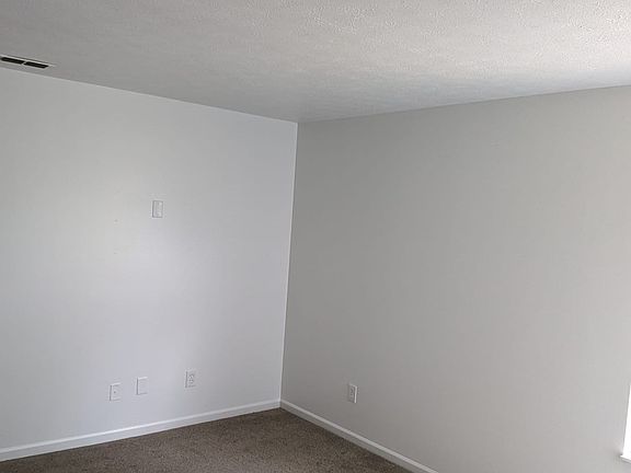 4th image of 1653 Blackmore Dr