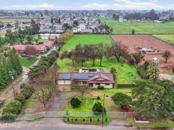 2203 N Cornelia Ave, Fresno, CA 93722