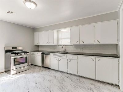 2933 Woodlawn Dr, Moore, OK, 73160