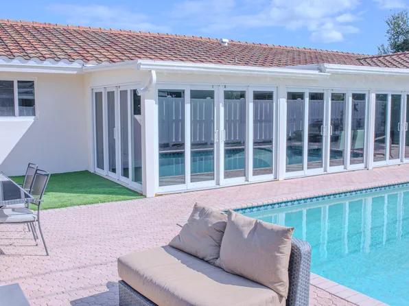 2730 NE 40th Ct, Lighthouse Pt, FL 33064