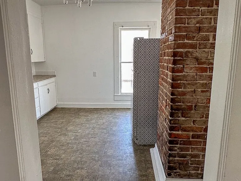 821 S Campbell Ave #B — Photo 15