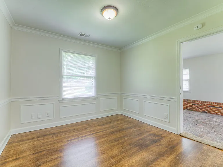1261 W Perkins Rd — Photo 14