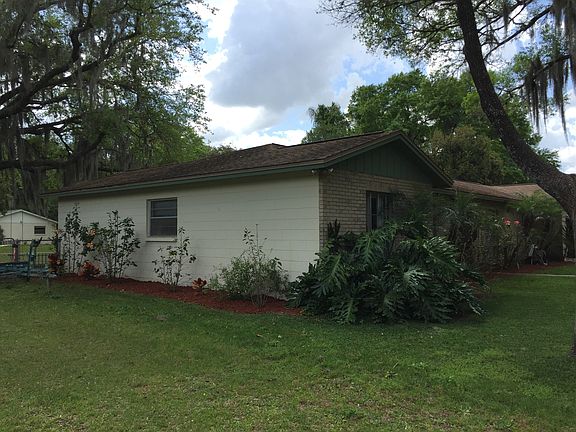 5th image of 1115 Lady Guinevere Dr