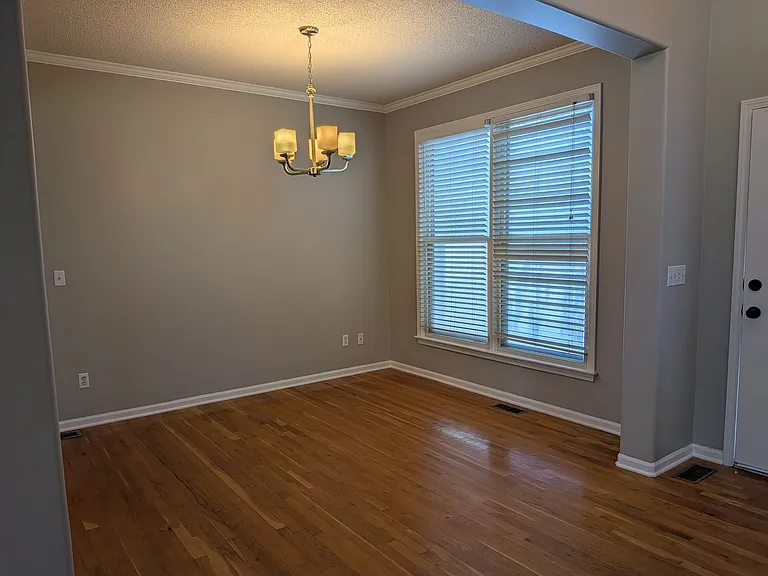 13236 Carter St — Photo 15