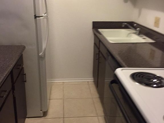 3rd image of 4418 Carondelet St