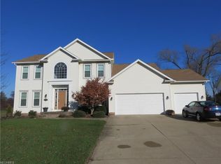 917 Stone Crossing St NE, Canton, OH
