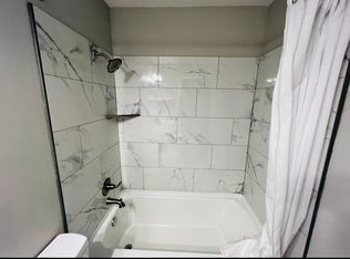 912 Main St W, Hartselle, AL 35640