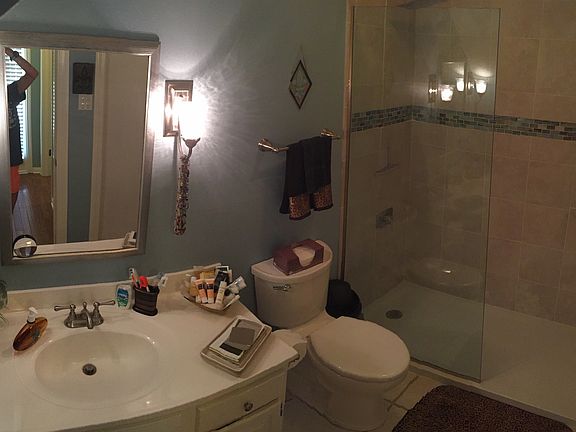 1st Floor BAthroom