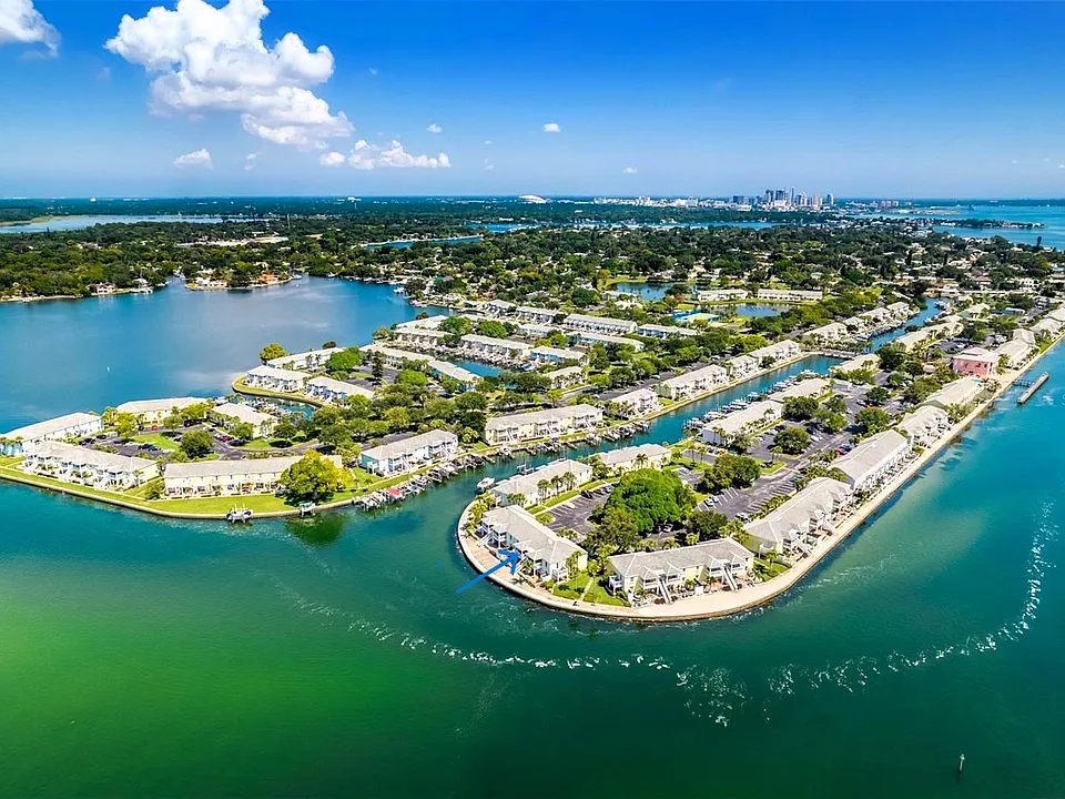 5111 Coquina Key Dr SE #C