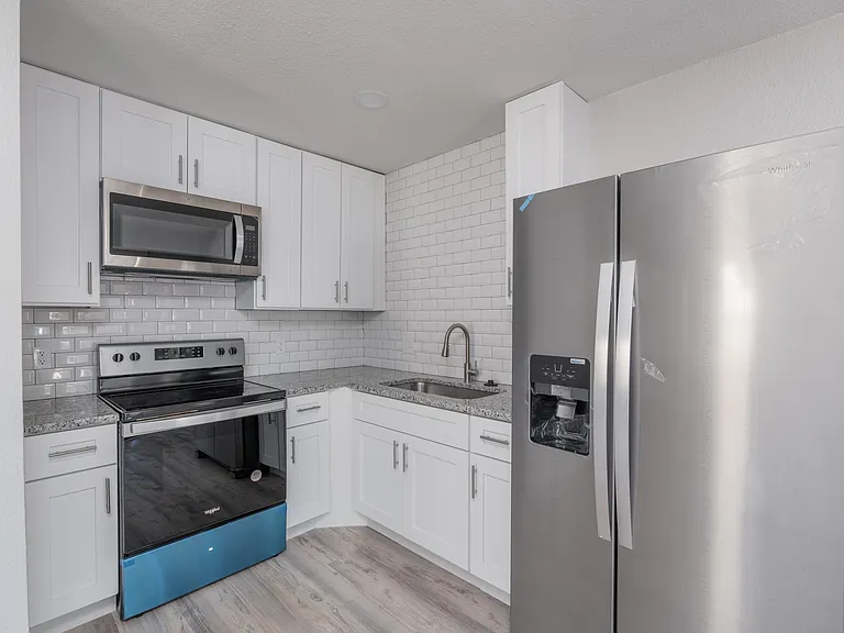 5914 Asbury Ave #A — Photo 1