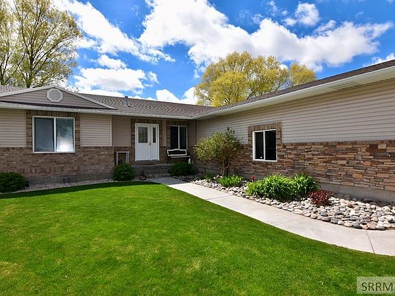 5th image of 2429 Harold Dr