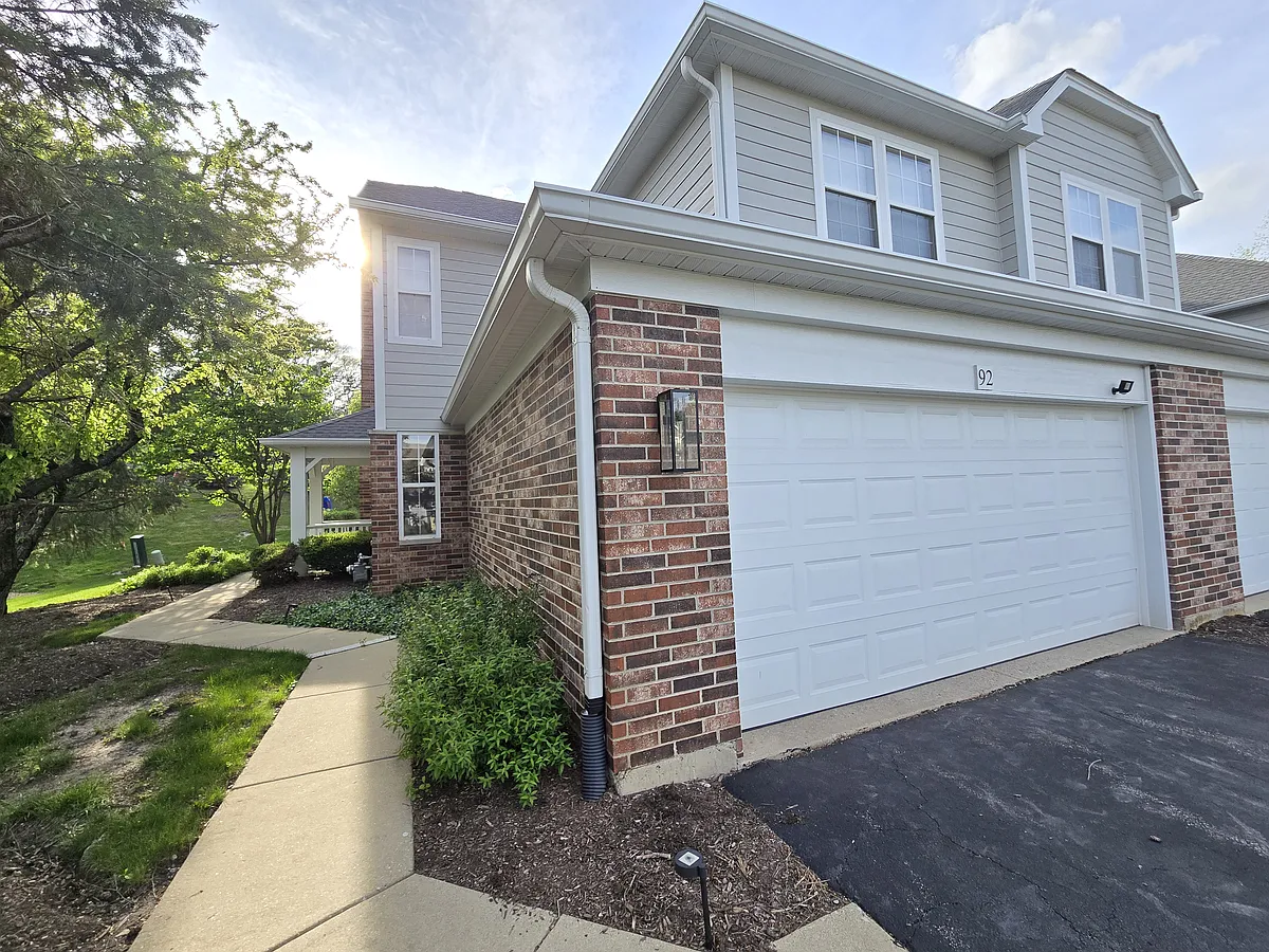 Building Photo - 92 Tanglewood Dr