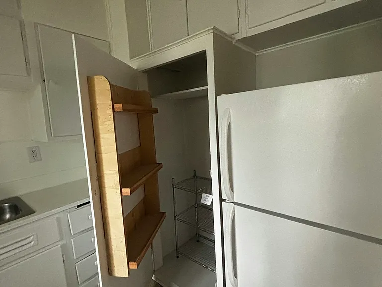 4700 SW Othello St #5 — Photo 2