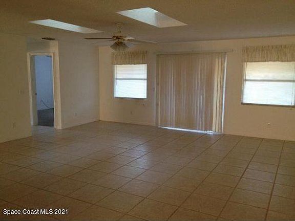 4th image of 1547 Harrison St #0