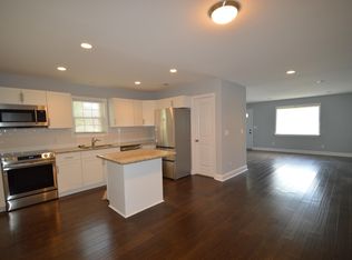 216 Grove St, Charleston, SC 29403