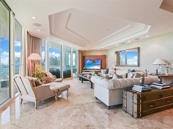 4th image of 16051 Collins Ave APT 504