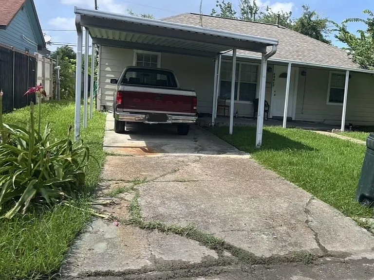 10417 Fairfax St — Photo 5