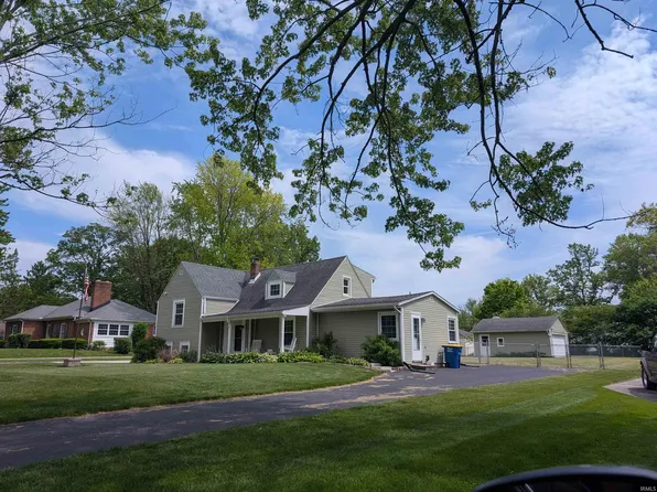 3305 W Petty Rd, Muncie, IN 47304