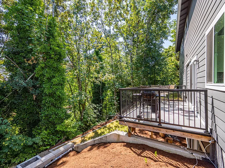 749 S Mason Ave — Photo 19