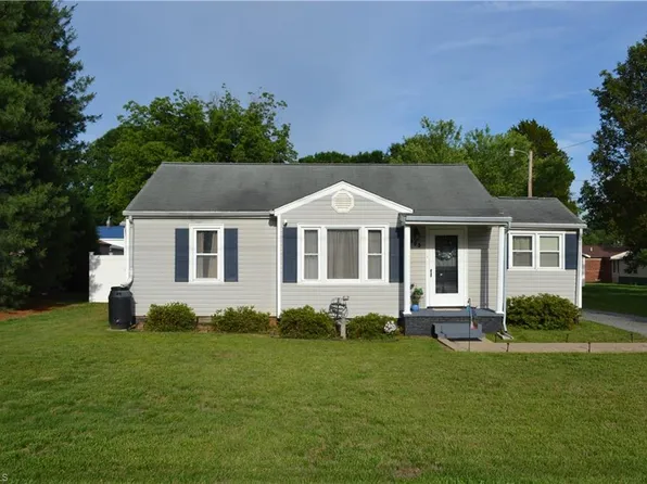 305 N 10th Ave, Mayodan, NC 27027