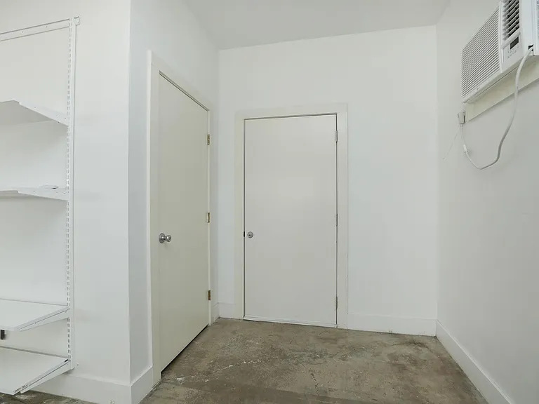 2215 Cleburne St — Photo 7