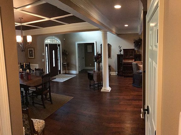 dining/front door/hall