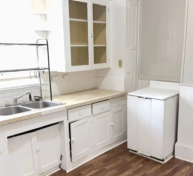 215 W Magnolia St — Photo 12