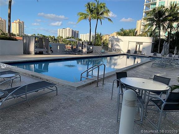 3rd image of 3029 NE 188th St APT 317