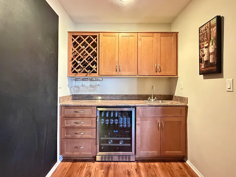 10707 Camarillo St #214 — Photo 9