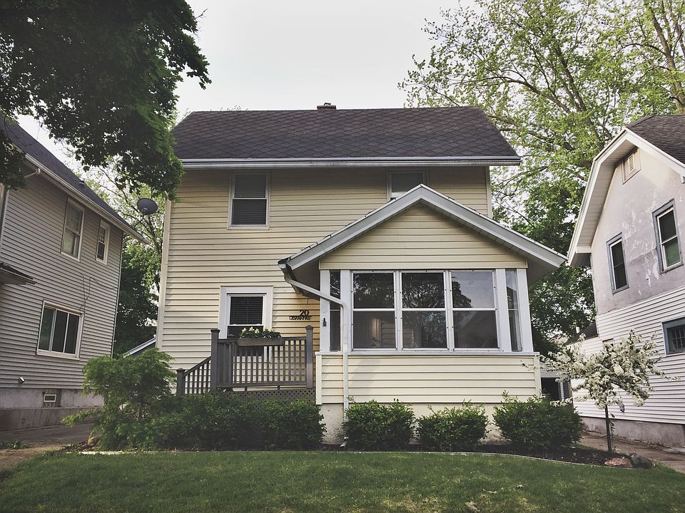 1st image of 20 Dean St NE