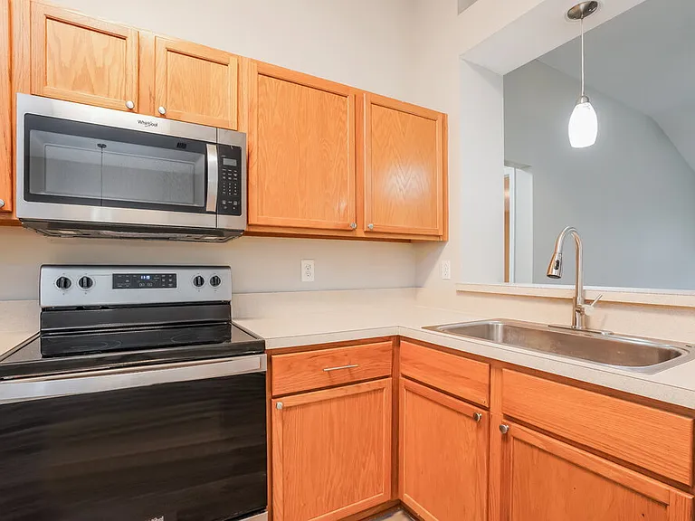 195 Dover Bluff Dr — Photo 8