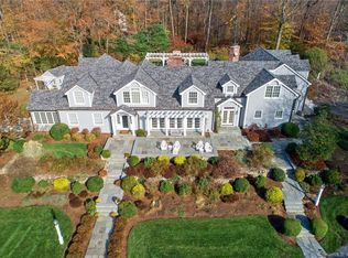 45 Heather Dr, New Canaan, CT 06840