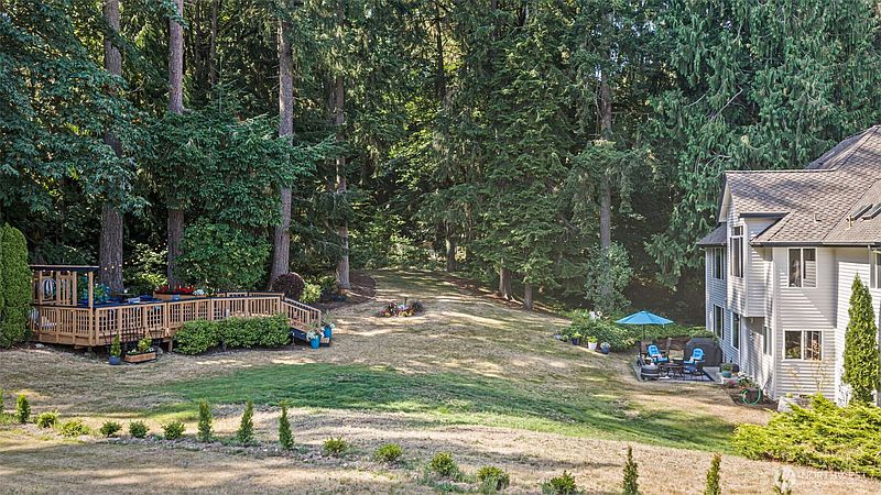 3rd image of 18929 203rd Avenue NE