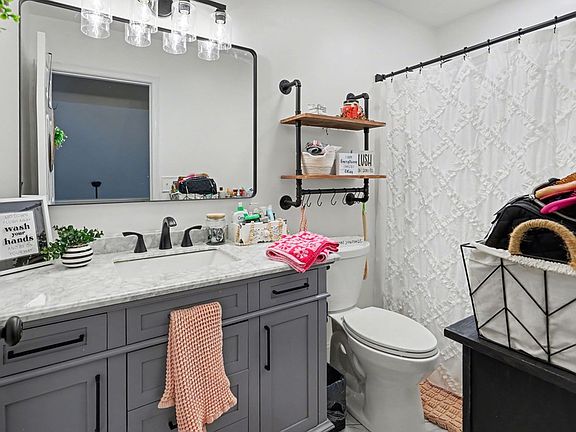 3rd image of 71 Sheridan Hills Rd