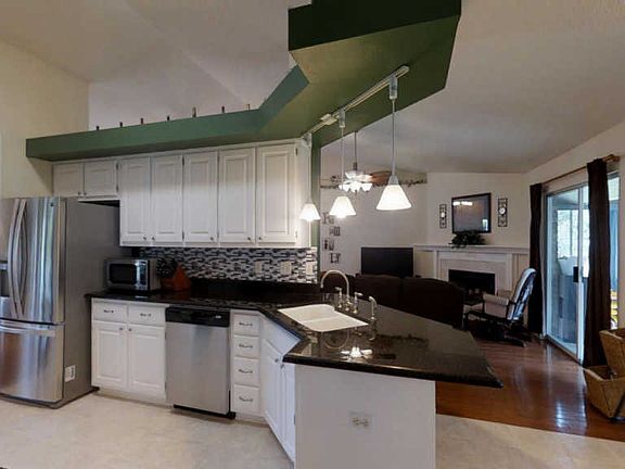 4th image of 6424 Garden Dr