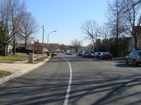 4th image of 7928 Carriage Dr